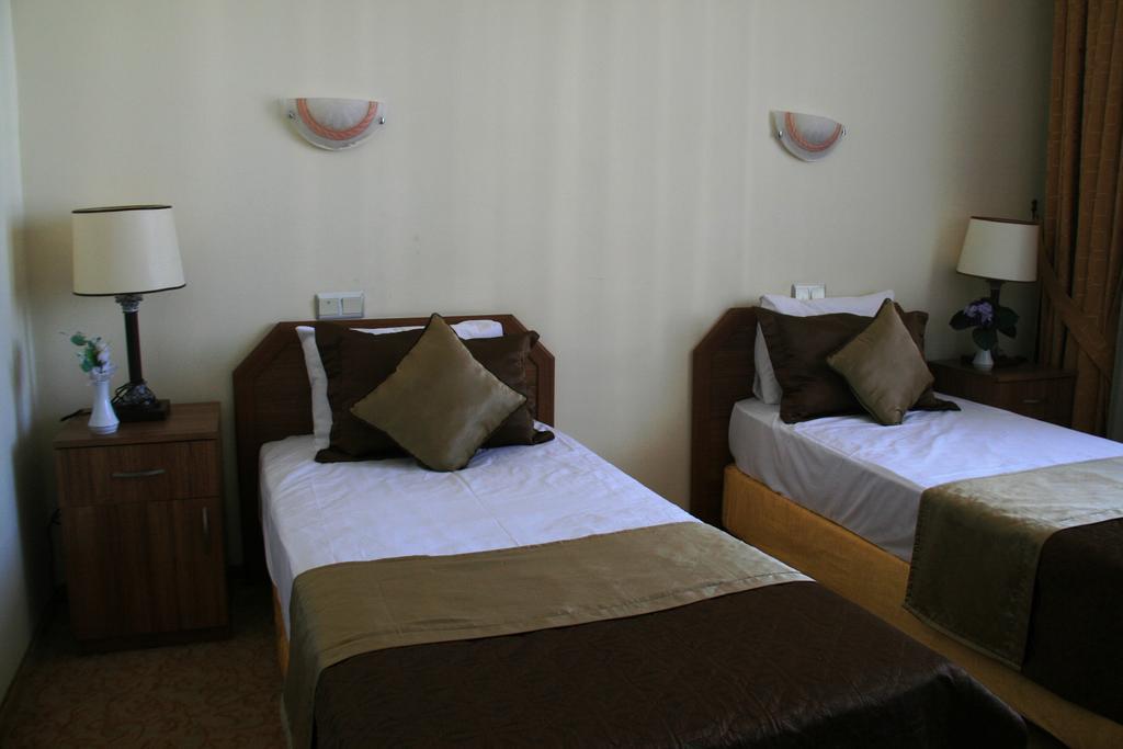 Kemer Uygulama Hotel Zimmer foto
